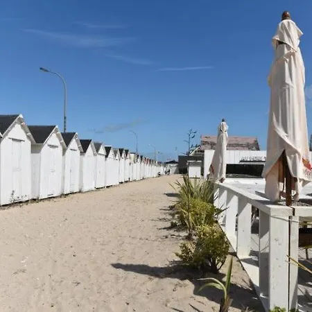 Les Pieds Dans L'Eau - Acces Direct A La Plage Bernieres-sur-Mer Exterior photo
