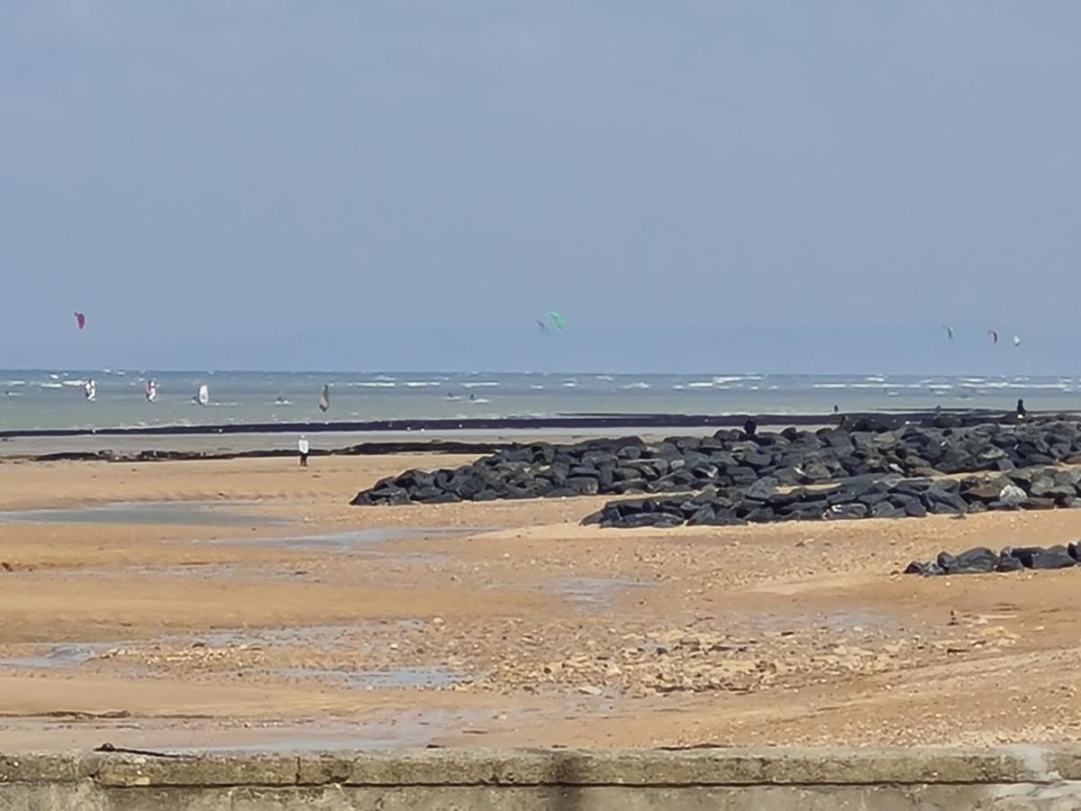 Les Pieds Dans L'eau - Acces Direct A La Apartment *